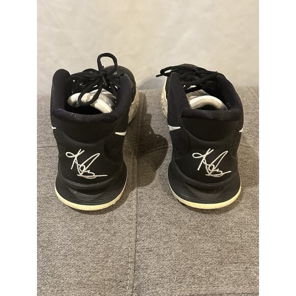Nike Kyrie 7 TB Black Shoes Men\'s size 8.5